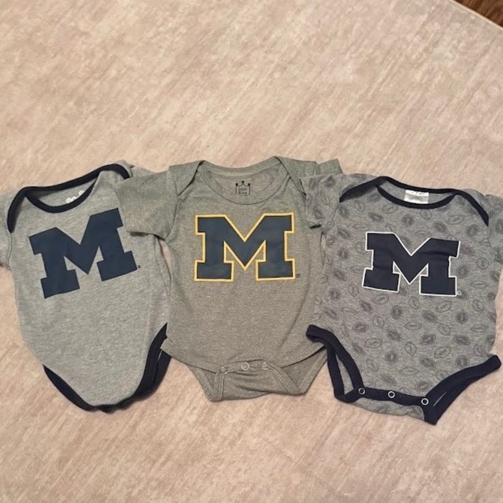 Michigan Wolverines Baby Bodysuits 3 Pack Heather Gray Navy Blue 3-6 Months